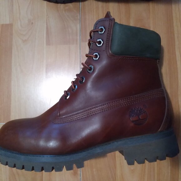 Timberland Mens - RARE- 6 Inch Premium Leather Boots Size 7 (WIDE) (US) main image 4